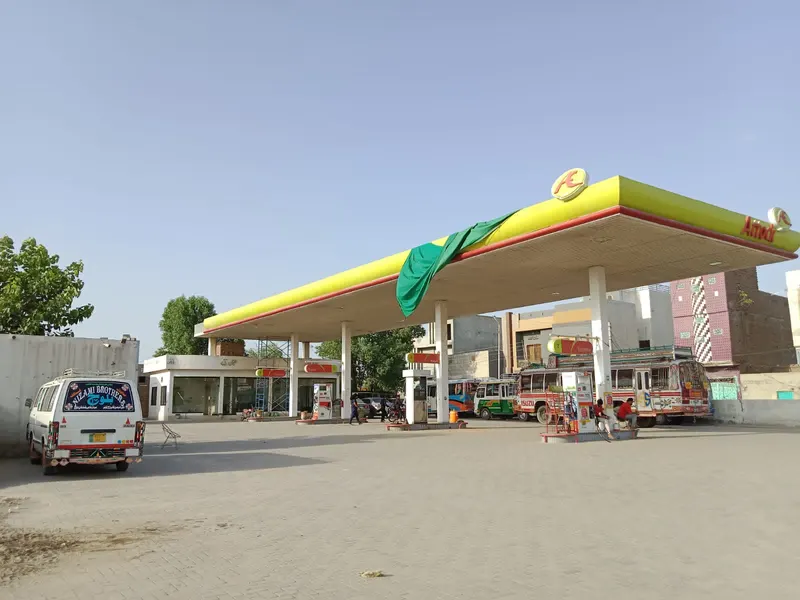 Akbar Filling Station, Gas Station in Jhang