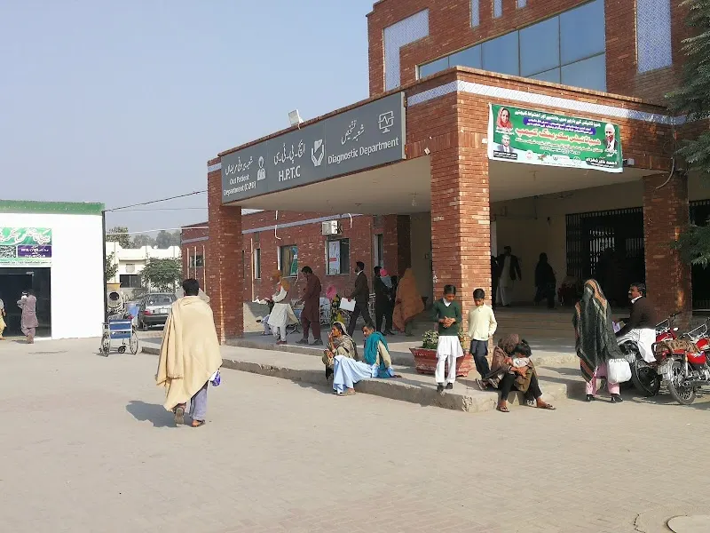 RAHIMI AMBULANCE DHQ, Nursing Home in ٹوبہ ٹیک سنگھ