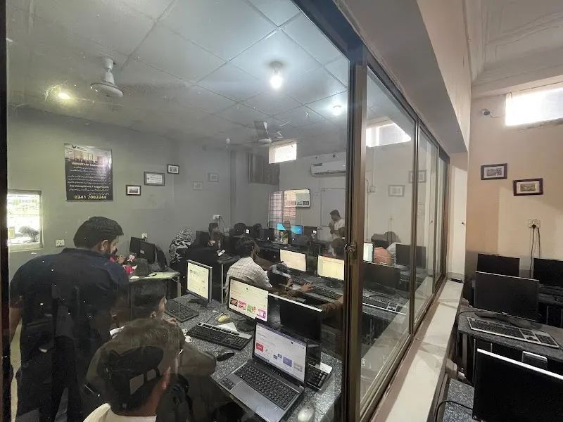 Bright Eaglets Group Of Colleges, Modeling School in Jhang