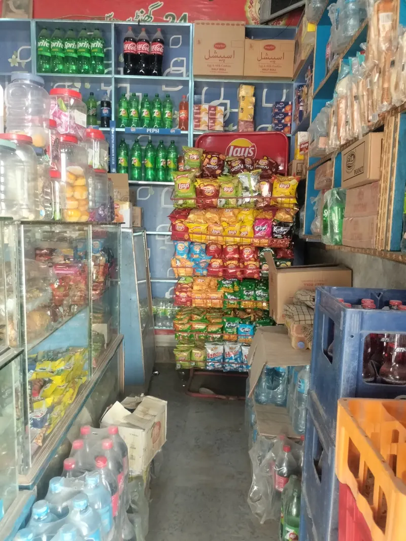 Zaib hotel and Tiqa shop, restaurant in Mandi Shah Jeewna