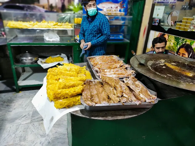 Miraj Din Fish, Angler Fish Restaurant in Gujranwala