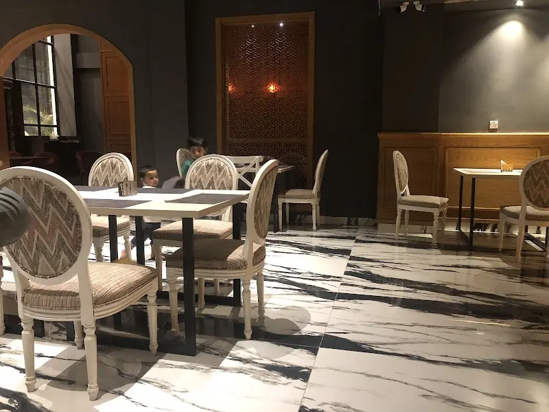 Jade Express and China Town, Sundae Restaurant in Gujranwala