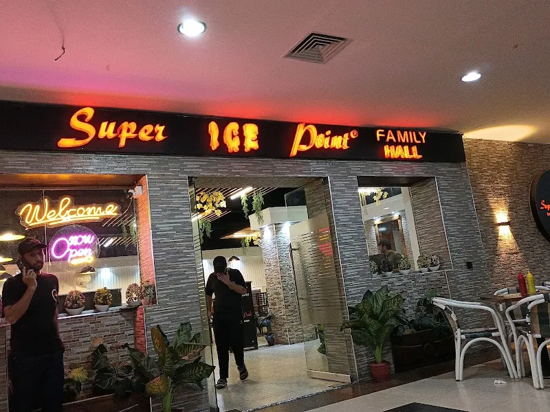 Super Ice Point, Caucasian Restaurant in Mandi Bahauddin