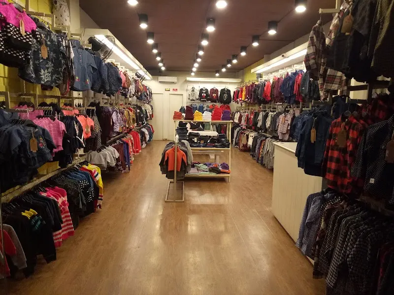 Little junior Sattelitte Town Gujranwala, clothing store in Gujranwala