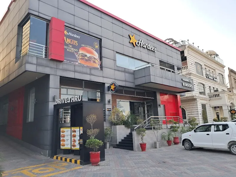 Hardees, Sundae Restaurant in Gujranwala