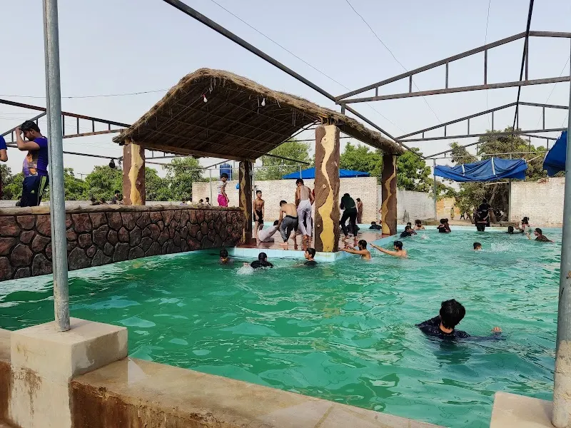 Rana Sher Khan Swimming Pool, Swimming Basin in ملتان