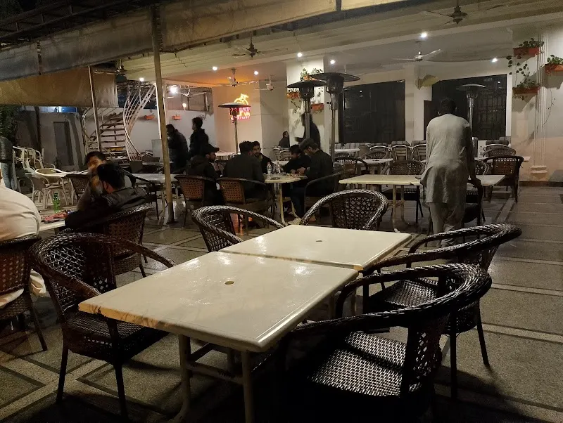 Siddique Kebab Shop, Doner Kebab Restaurant in Lahore