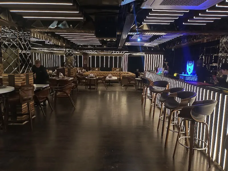 𝗡𝗜𝗚𝗛𝗧 𝗘𝗬𝗘 𝗖𝗟𝗨𝗕, Disco Club in Manali