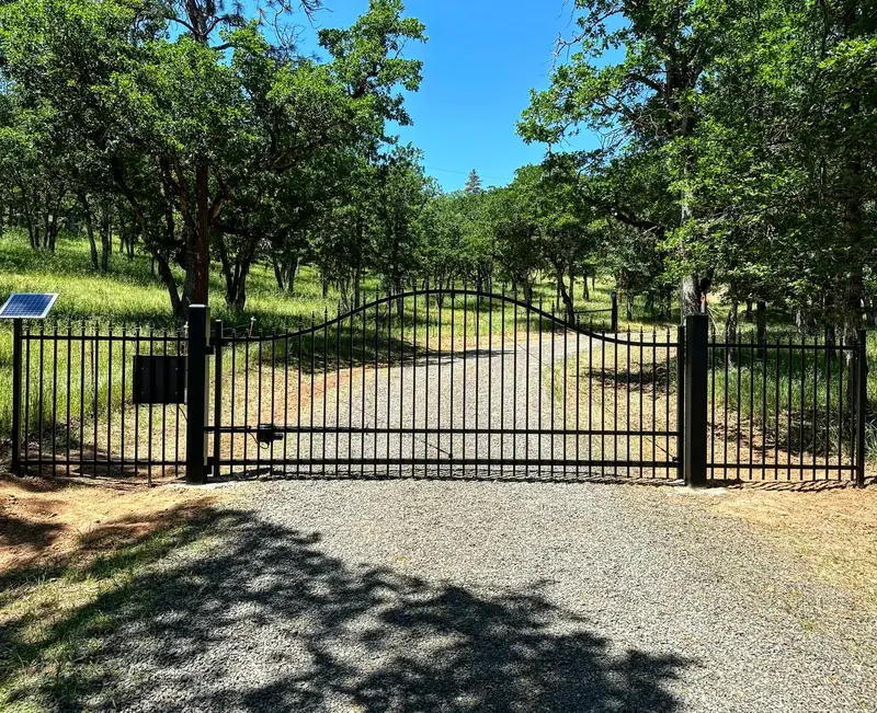 Mountain View Fence LLC, Fence Contractor in White City