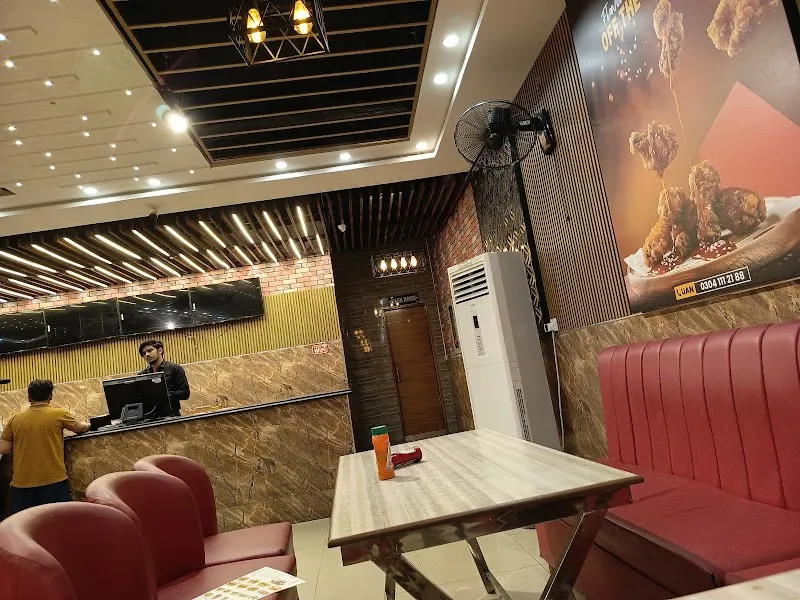 Pizza Bank Sheikhupura, Italian Restaurant in Sheikhupura