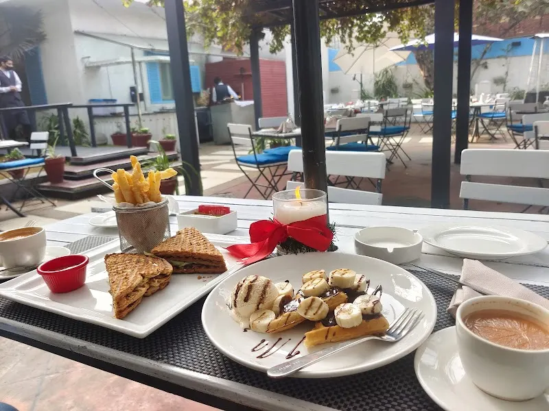 Café Aylanto, Doner Kebab Restaurant in Lahore