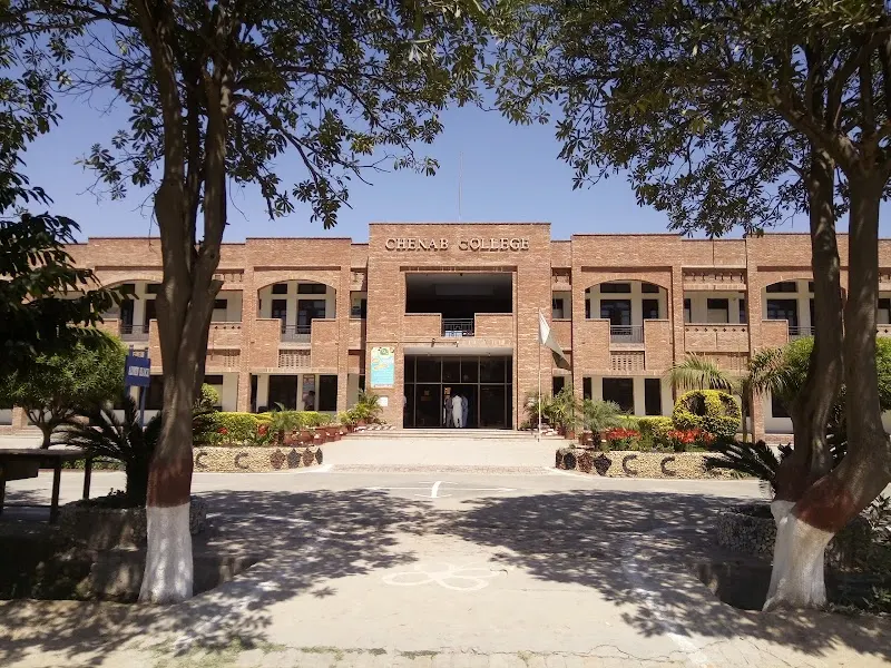 Chenab College, Chiniot, Comprehensive Secondary School in Chiniot