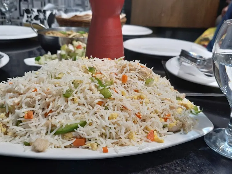 Kashif Fried Chicken & Cafe, Raw Food Restaurant in Dera Ghazi Khan