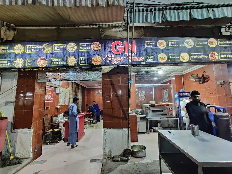 Ghulam Nabi Resturant, Berry Restaurant in Sadiqabad