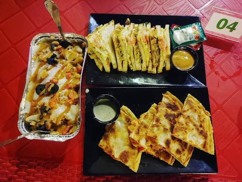 Savor Grill, Cafe in Bahawalpur