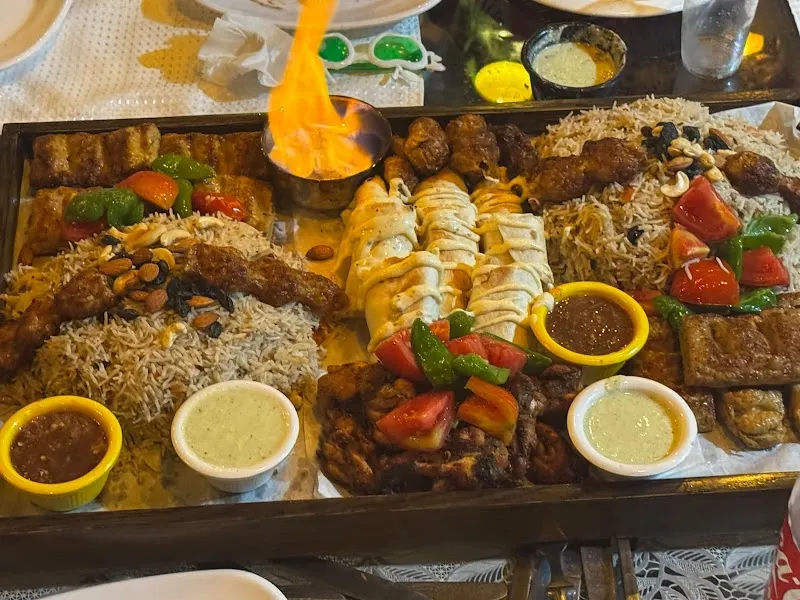Golden Castle Restaurant Chiniot, Chophouse Restaurant in Chiniot