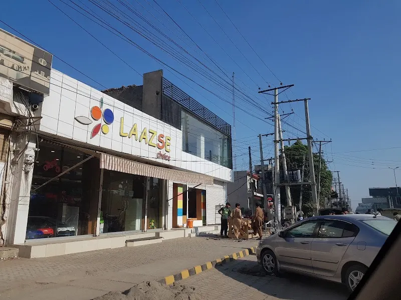 LAAZSE, clothing store in سرگودھا
