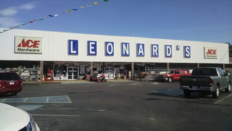 Leonard's Ace, Handyman in Russellville