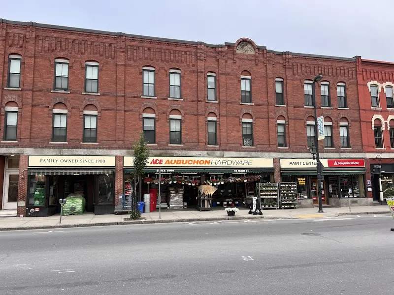 Aubuchon Ace Hardware, Handyman in Waterville