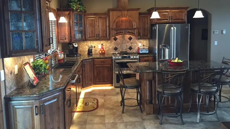 Leingang Home Center, Remodeler in Minot