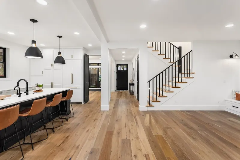 In and Out Flooring, Flooring Contractor in Birmingham