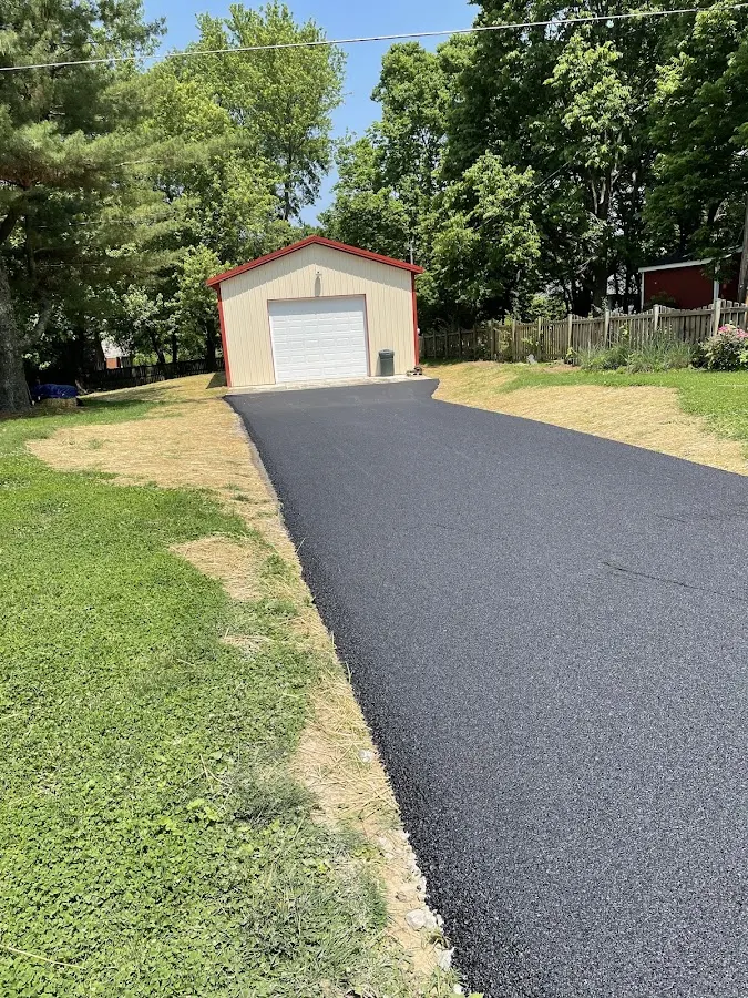 C & R Asphalt, LLC, Paving Contractor in Lexington