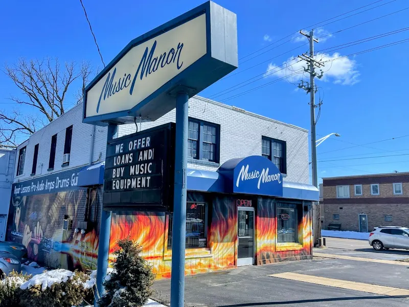 Music Manor, Musical Instrument Repair Shop in Lansing