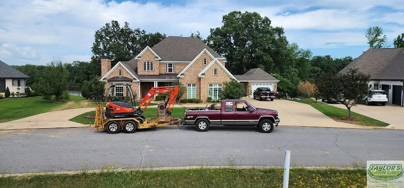 Taylor's Lawn Care & Landscaping, Landscaper in Paragould