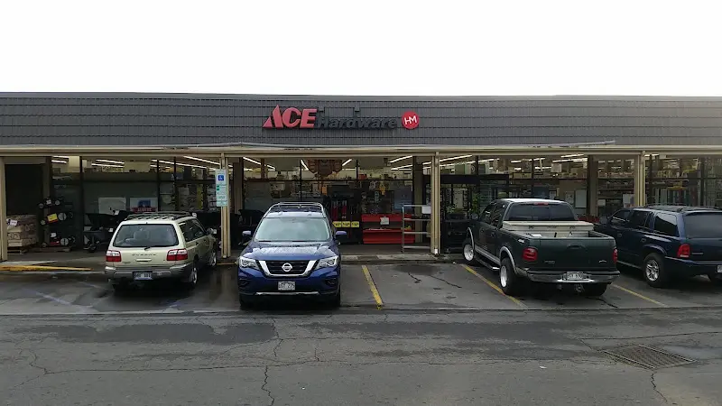 CAPTAIN COOK ACE HARDWARE