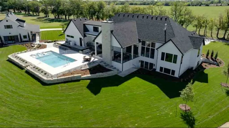 Meadowlark Landscape & Design - Wichita, KS, Landscaper in Wichita