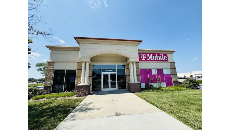 T-Mobile Experience Store, Mobile Phone Repair in Puyallup