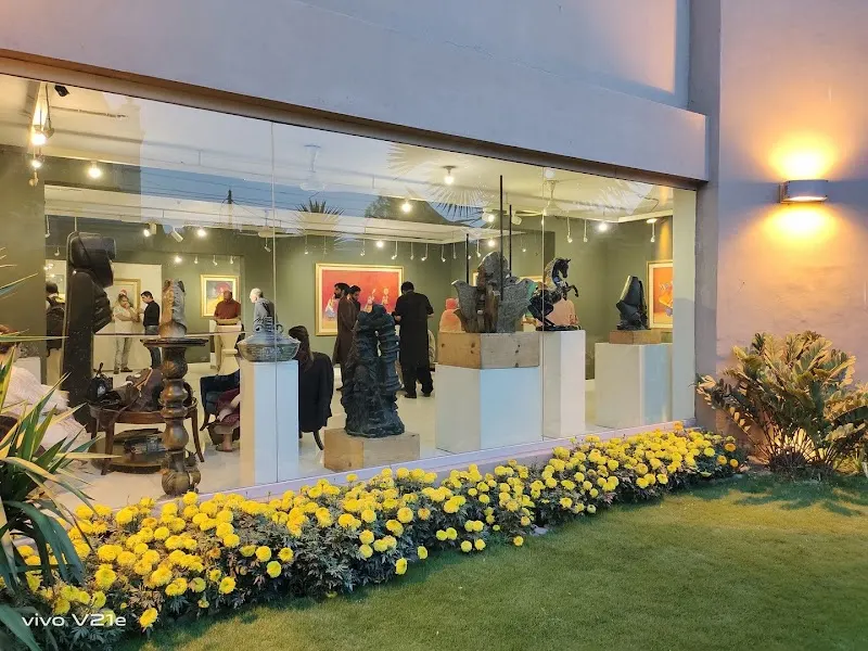 Hamail Art Gallery, Artist in Lahore