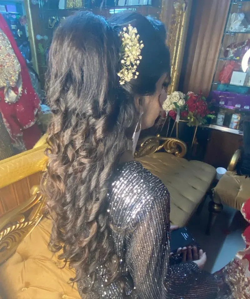 Aroosa Beauty Parlour