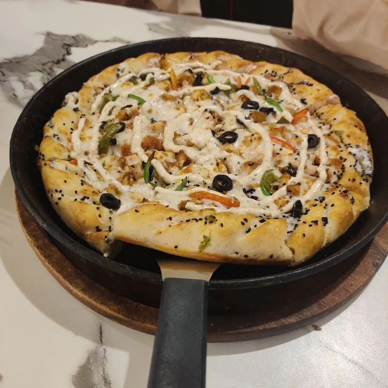 Sam's cafe Khanewal, Bar in Khanewal