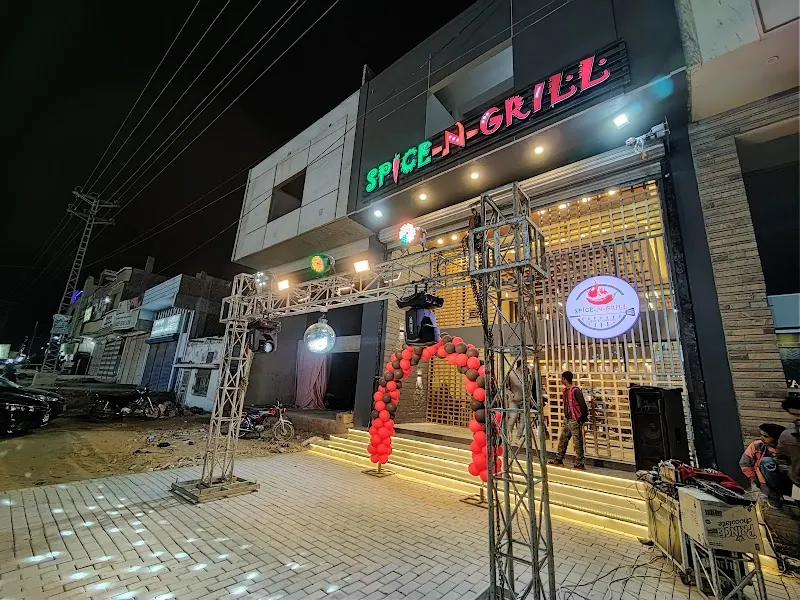 SPICE N GRILL, Mutton Barbecue Restaurant in Mīrpur Khās