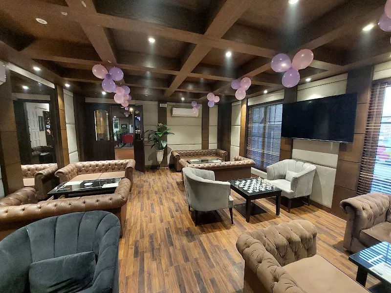 chaayé khana Sargodha, Dessert Restaurant in Sargodha