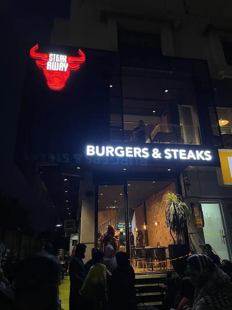 SteakAway - Gulberg (Burgers & Steaks)