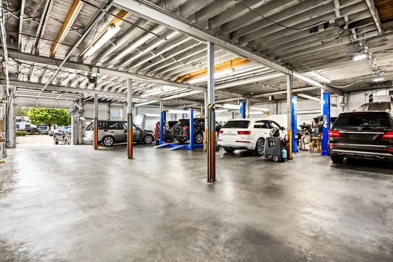 Rob'e Mans European Auto Repair, Auto Repair in Homewood