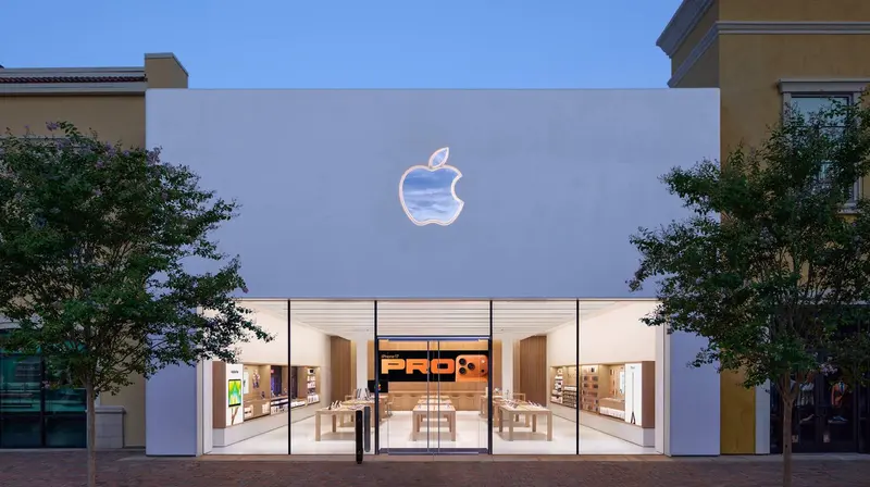 Apple Renaissance at Colony Park, Electronics Repair Shop in Ridgeland