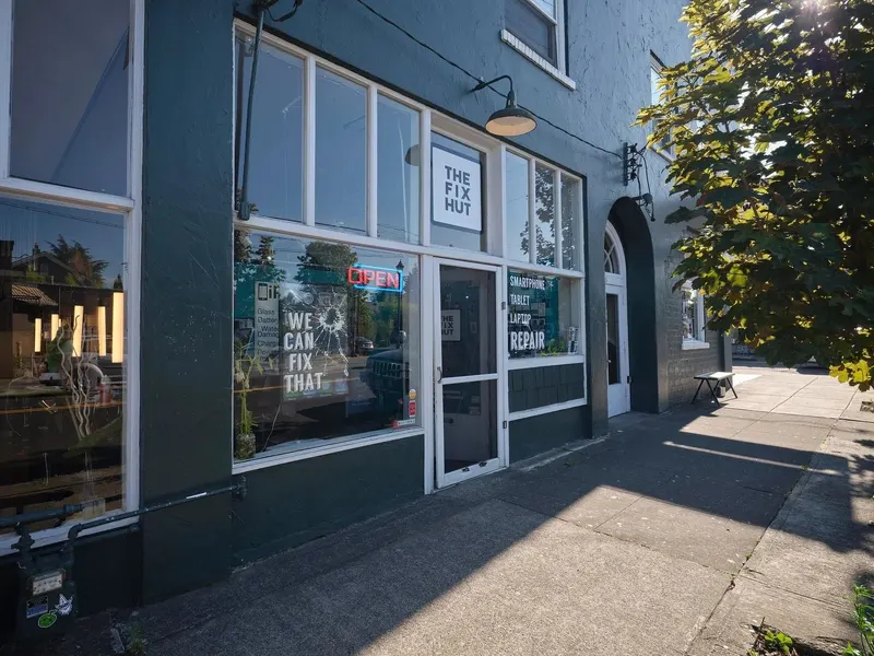 The Fix Hut, Mobile Phone Repair in Portland