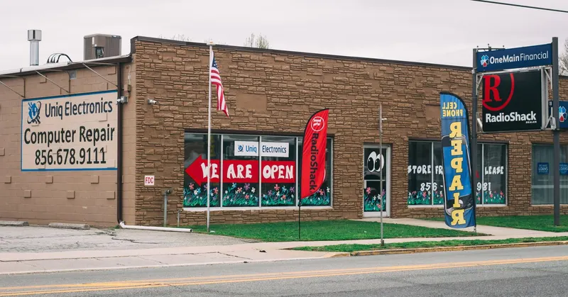 Uniq Electronics Radio Shack, Computer Repair Service in Pennsville