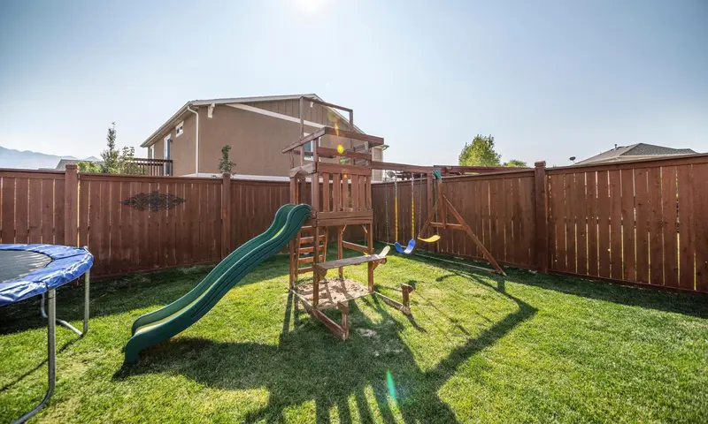 Quality Fence and Deck LLC, Deck Builder in Murfreesboro