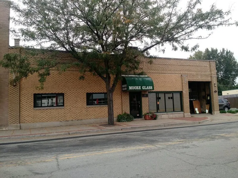 Moore Glass, Auto Glass Shop in Joliet