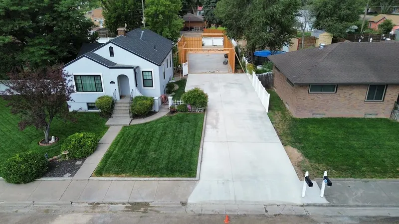 Junior concrete LLC, Concrete Contractor in Scott City