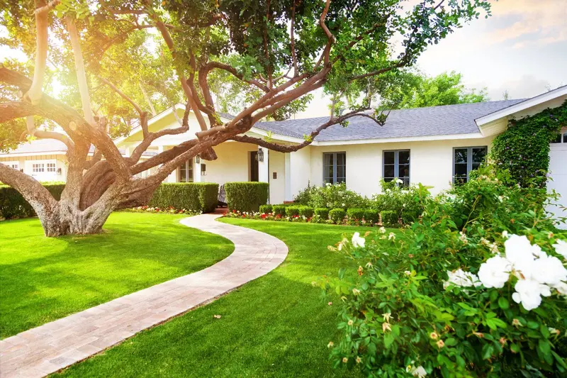 DelliQuadri Lawn Maintenance & Landscaping Contractors, Landscape Designer in Girard