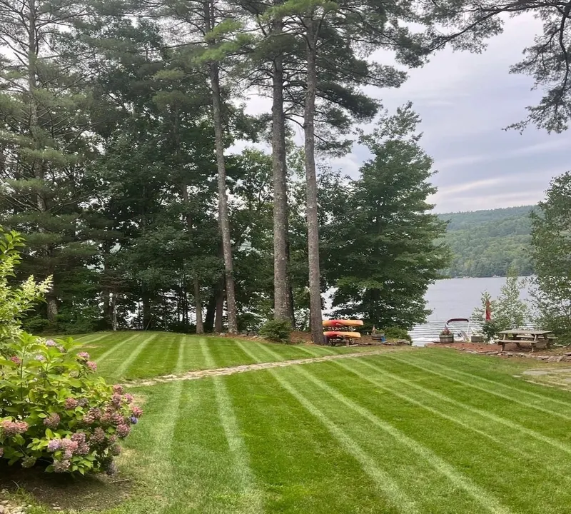 Twin Rivers Landscaping, Landscaper in Holderness