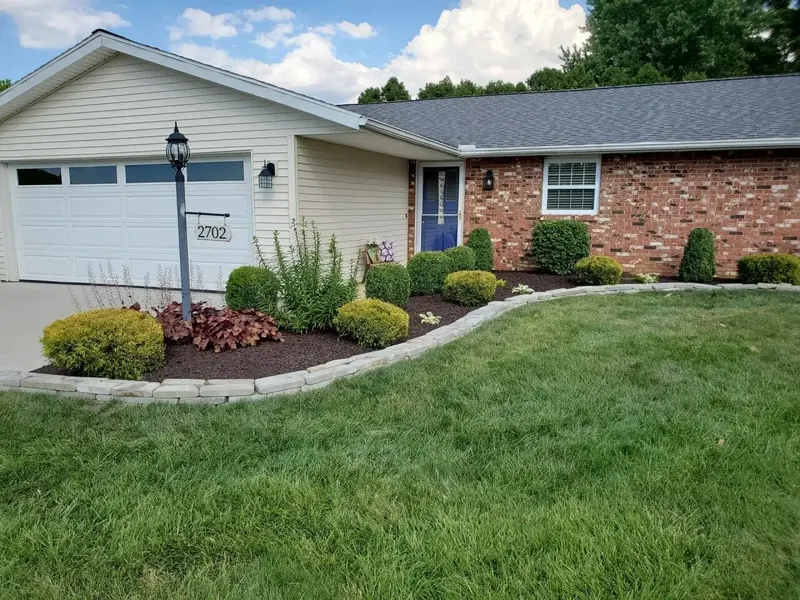 Five Guys Property Maintenance, Landscaper in Springfield