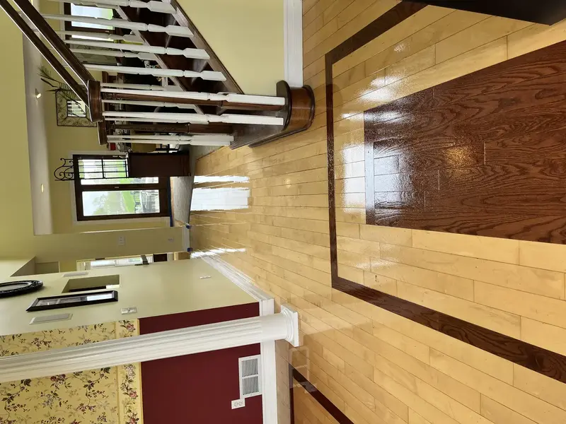 Syracuse Sanding Pros, Wood Floor Refinishing Service in Clay