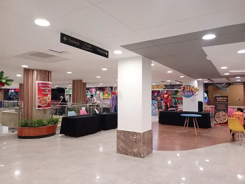 Mehria Mall And Residencia, Shopping Mall in Attock